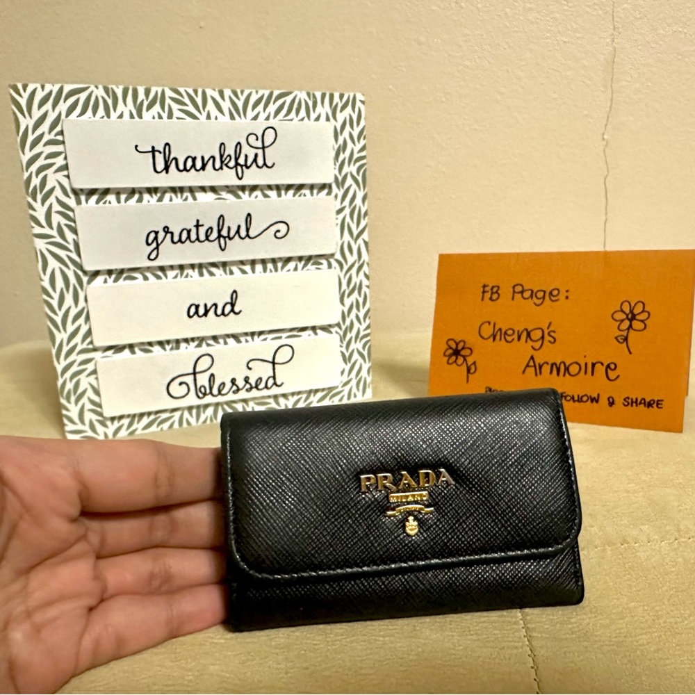 Prada Key Case ( 6 slots)
